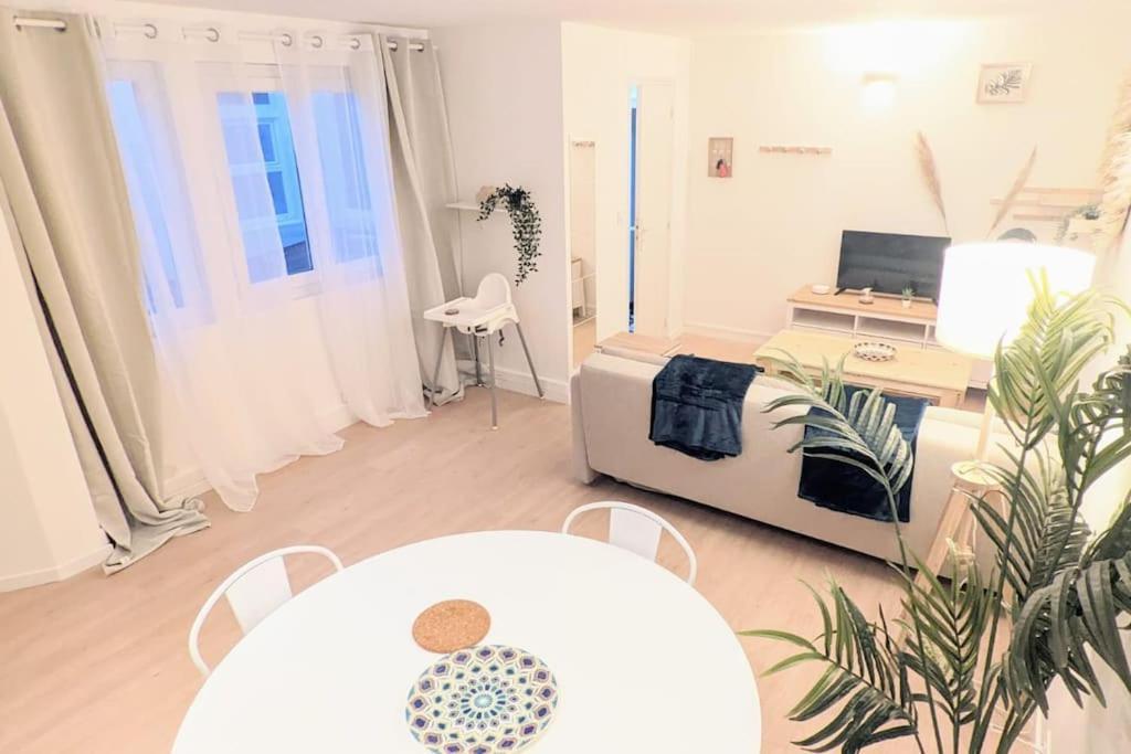 Cosy Jungle - Centre-Ville -Parking Prive - Wifi Pau Extérieur photo